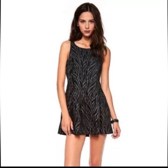 Free People Black Chenille Textured Zebra Print
Drop Waist Mini Dress Size 2 - Picture 9 of 13